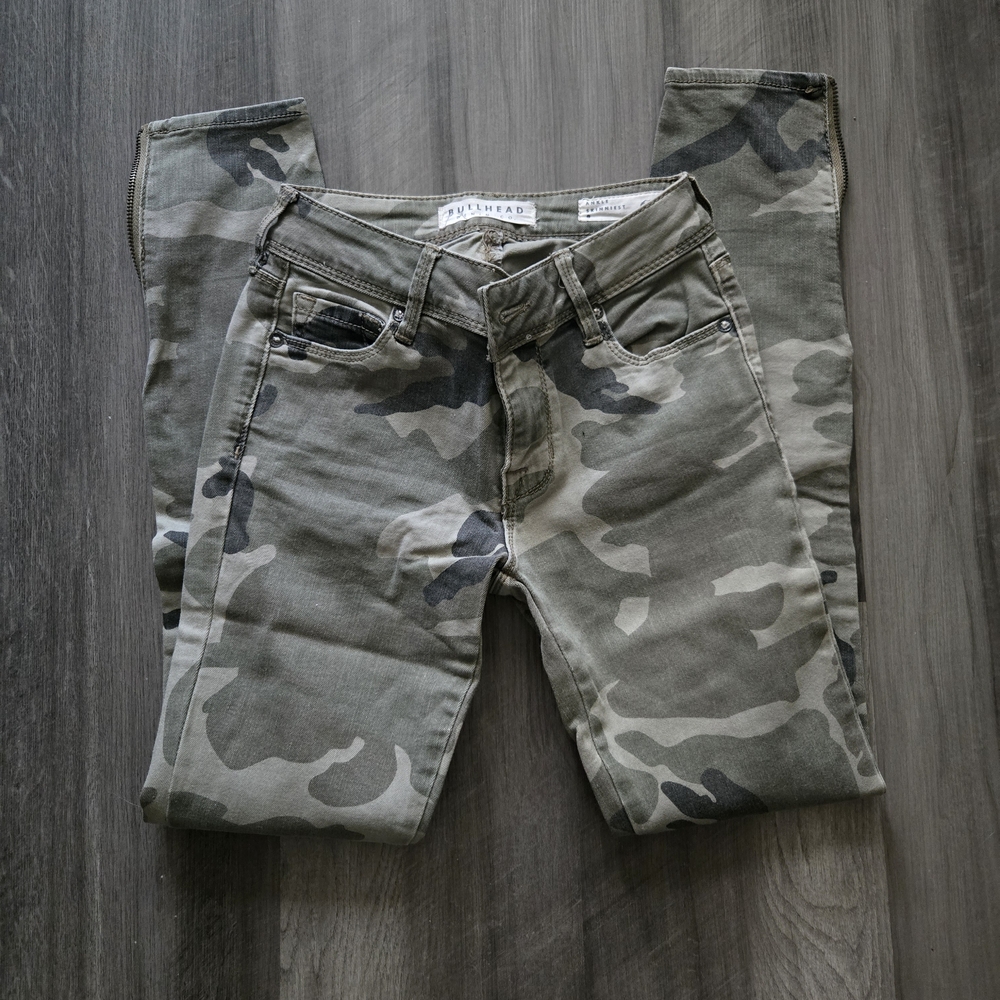 Bullhead Olive Green Ankle Skinny Pants